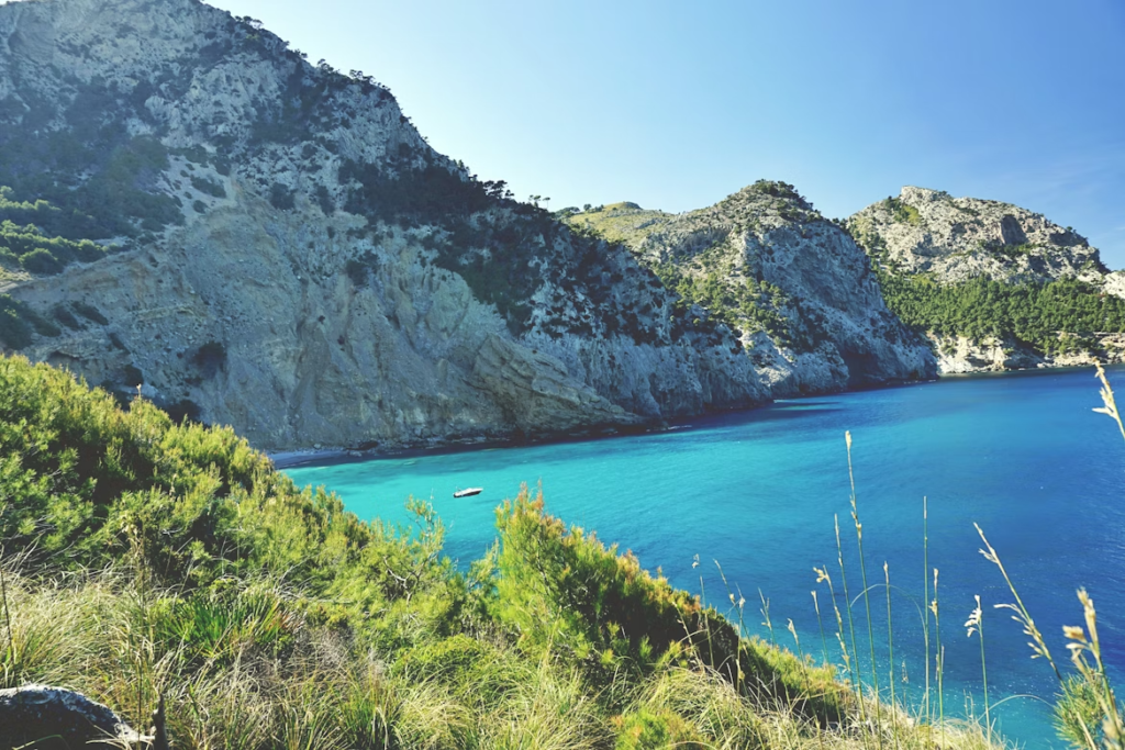 alcudia mallorca strand und altstadt
