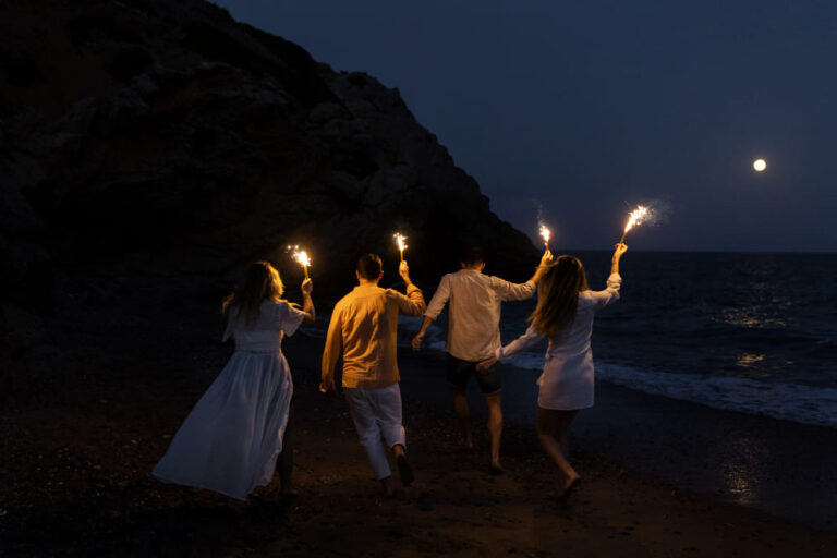 Solsticio y fuego: Cómo vivir la Nit de Sant Joan en Mallorca como un local